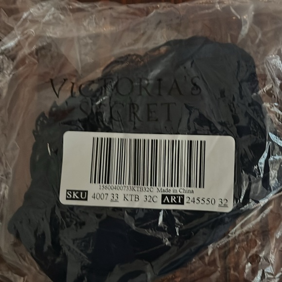 NWT Victoria’s Secret Unlined Dragon Lace Balconette Bra - Picture 3 of 3